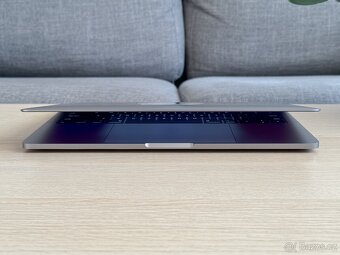 Apple MacBook Pro 13" (2016) - i7 3,30GHz, 16GB, 1TB SSD - 7