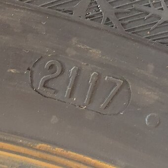 Zimní pneumatiky Barum 185/60 R15 č. AP27 - 7