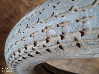 Jawa a ČZ - Baťa a Barum 19" - 7