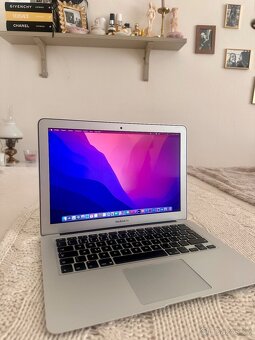 Macbook Air 13-palcový (2017) - 7