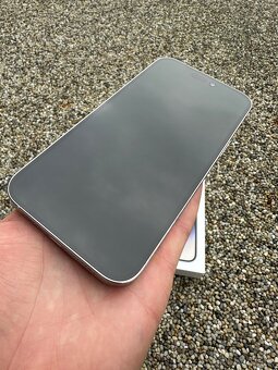 iPhone 14 pro max - baterie 93% - 7