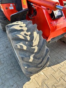 Kolový nakladač Kubota R520 - 7
