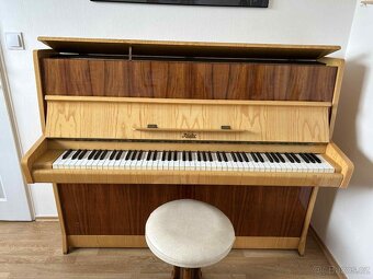 Prodám piano Rösler se stoličkou - 7