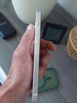 Prodám Apple 12 64GBWhite-zanovni Stav+příslušenství zdarma - 7