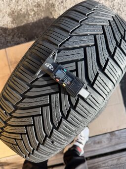 Zánovní zimní pneu 205/55/16 Michelin Alpin 6 - 7