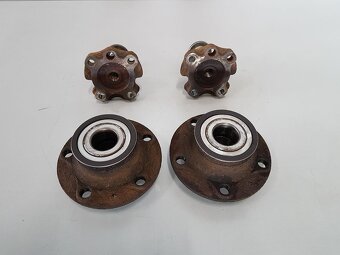 Náboj, ložisko, trn zadní nápravy Škoda Octavia III - 7