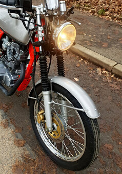 SkyTeam ACE 125 kopie Honda Dream Cafe Racer - 7