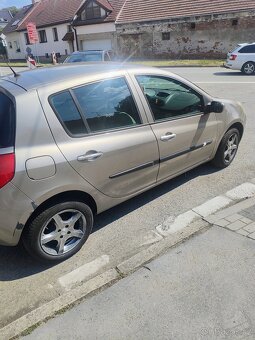 Renault Clio 1.2 rok 2008 - 7
