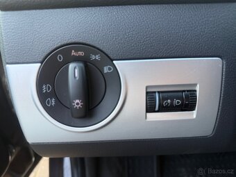 VOLKSWAGEN MULTIVAN T5 GP 2,0 TDI TEAM COMFORTLINE / 103 KW - 7