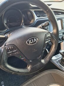 Kia Cee´d 1.4 CRDi 66kW Comfort rv.2015 - 7