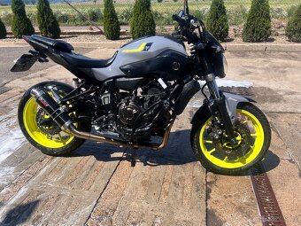 Yamaha mt07 - 7