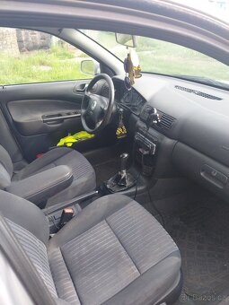 Prodám vymnenim škoda Octavia 1.9 tdi 81 kw rv 2004 - 7
