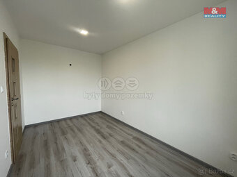 Pronájem bytu 2+kk, 46 m², Ostrava, ul. Zárubecká - 7
