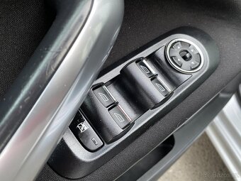 Ford Mondeo 2.0 TDCi ,  103 kW nafta, 2012 - 7