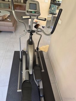 Eliptický trenažer Vision Fitness X6100 - 7
