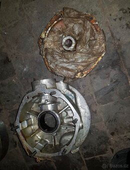 Originální nové díly z vojenského depozitu Dněpr Ural M72 K7 - 7