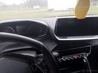 Peugeot 208 - 1.2 - 55 kW - 2020 - manuál - NA OPRAVU - 7