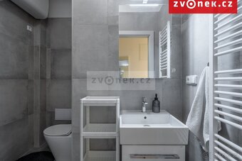 byt 2+kk v centru Zlína s parkovacím stáním - 7