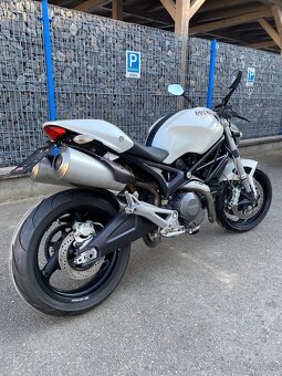 Ducati Monster 696 - 7