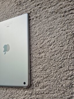 Apple iPad 5. generace 32gb - 7
