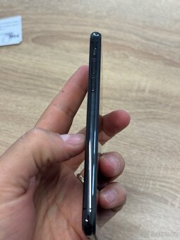 iPhone X 64GB (baterie 90%) - 7