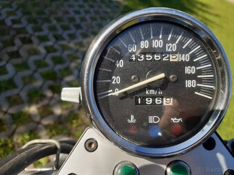 Suzuki VZ 800 - 7