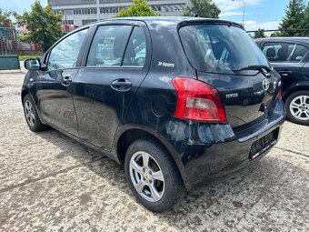 Toyota Yaris - 7