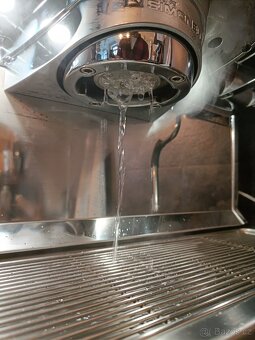 Nuova Simonelli Aurelia II Wave Volumetric LED 2GR – BÍLÁ - 7
