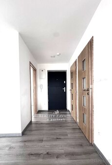 Prodej bytu 3+KK, 80 m² s velkým sklepem, parkováním a klima - 7