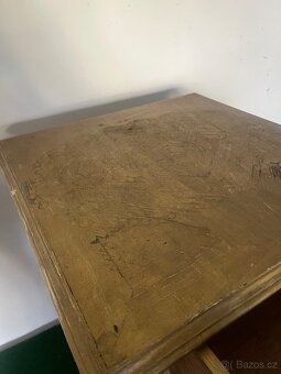 Starožitný drevenný stolík - 7