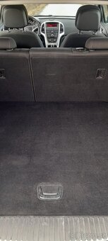 Opel Astra sport tourer - 7