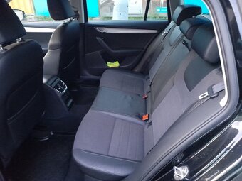 Škoda Octavia Combi III 2.0TDI - 7