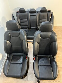 /// Interiér-sedačky Mercedes Benz W204 combi /// - 7