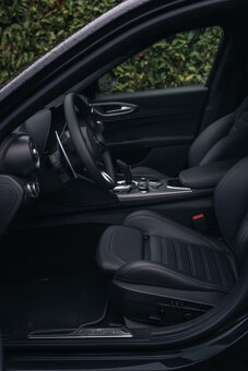 2024 Alfa Romeo Guilia Veloce, 2.0 turbo, 16v, 206kw, at8-q4 - 7