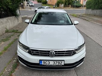 VW Passat B8 combi TDi 140kw 4motion Webasto R-Line Highline - 7