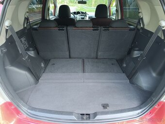 Toyota Verso 1.8 Valvematic / Benzín / 2010 - 7