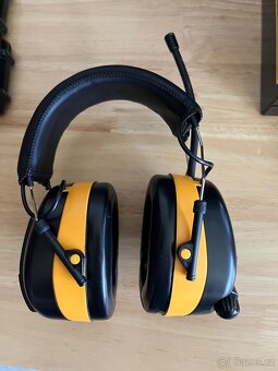 Dewalt Radio AM/FM Hear Protection Uplne Nové - 7