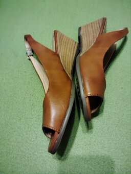 Dvoje boty vel.36,za 200,-Kč - 7