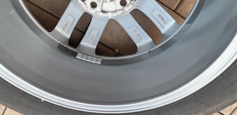 Prodám 4x Aludisky R17 6,5Jx17 ET52 originál VW5TA 601025G - 7
