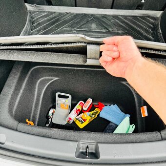 Gumový autokoberec do zadního kufro pro Tesla Model Y - 7