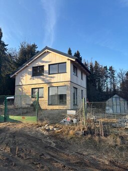 Rodinný dům se zahradou za cenu bytu-Netolice - 7
