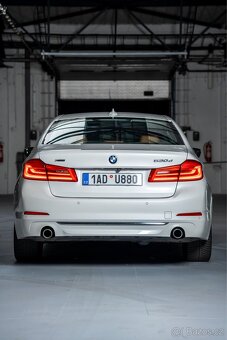 BMW 530d xDrive G30 Luxury Line | 360° kamery | Head-Up | - 7