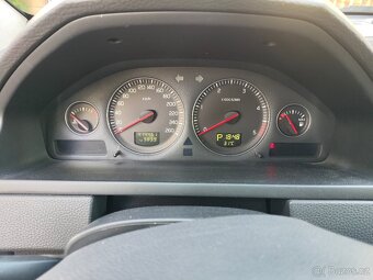 Volvo XC90 D5 r.v.2006 7 míst - 7