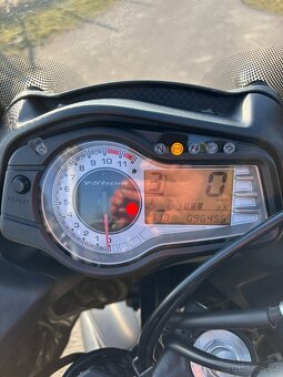Suzuki V-STROM 650 r.v.2012 - 7