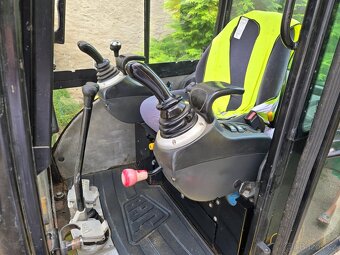 Jcb 8025 Rv.2007 najeto 4500mth 3x lžíce po servisu za 80000 - 7