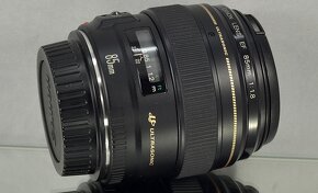 Canon EF 85mm f/1.8 USM fullframe-formátPevný - 7