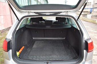 Volkswagen Golf VII VARIANT 1.6TDi/VÝBAVA/2015 - 7