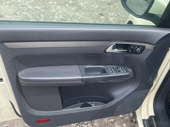 TOURAN 2,0 103 kw 7-MÍST - 7