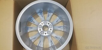 Orig Alu disk VW 5NA601025 8Z8, 7Jx17 ET40 pro Tiguan - 7
