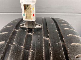 Originál Škoda Superb 235/40 r19 - 7